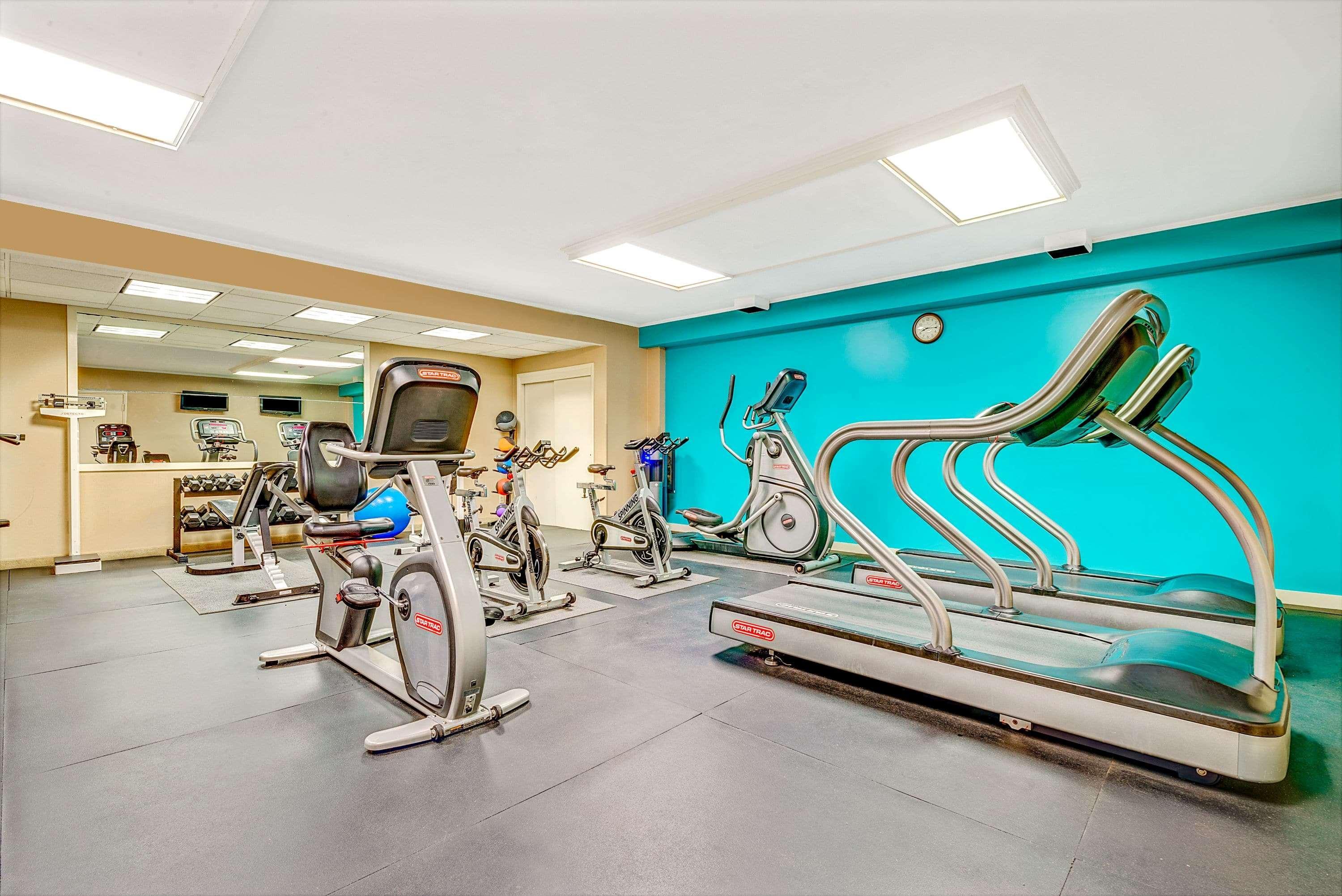 Wyndham Garden York Hotel Bagian luar foto