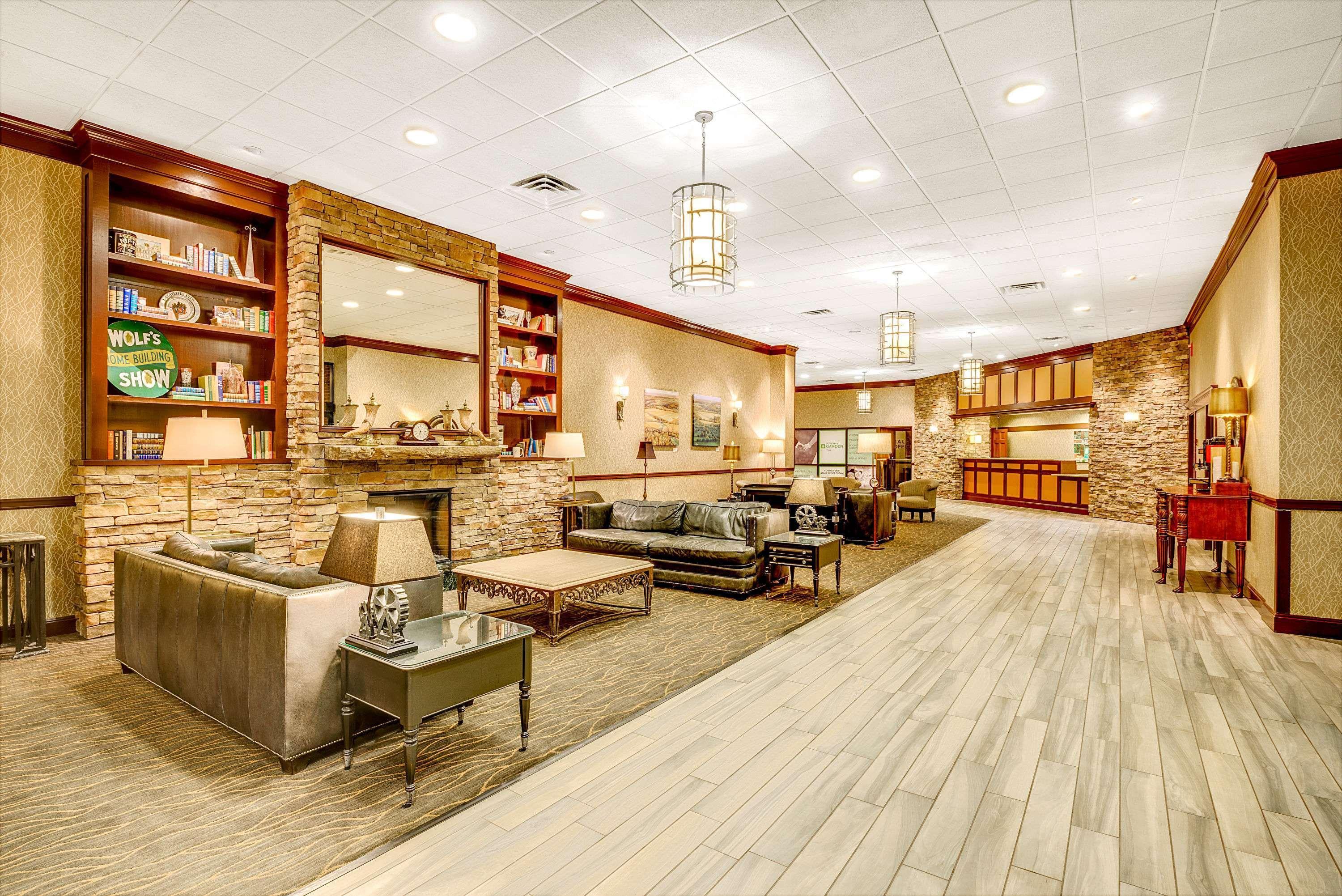 Wyndham Garden York Hotel Bagian luar foto